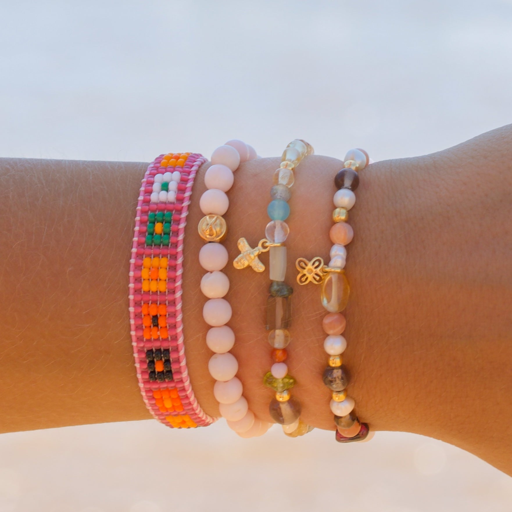 'Bee the change' đ Perle-armbĂ„nd