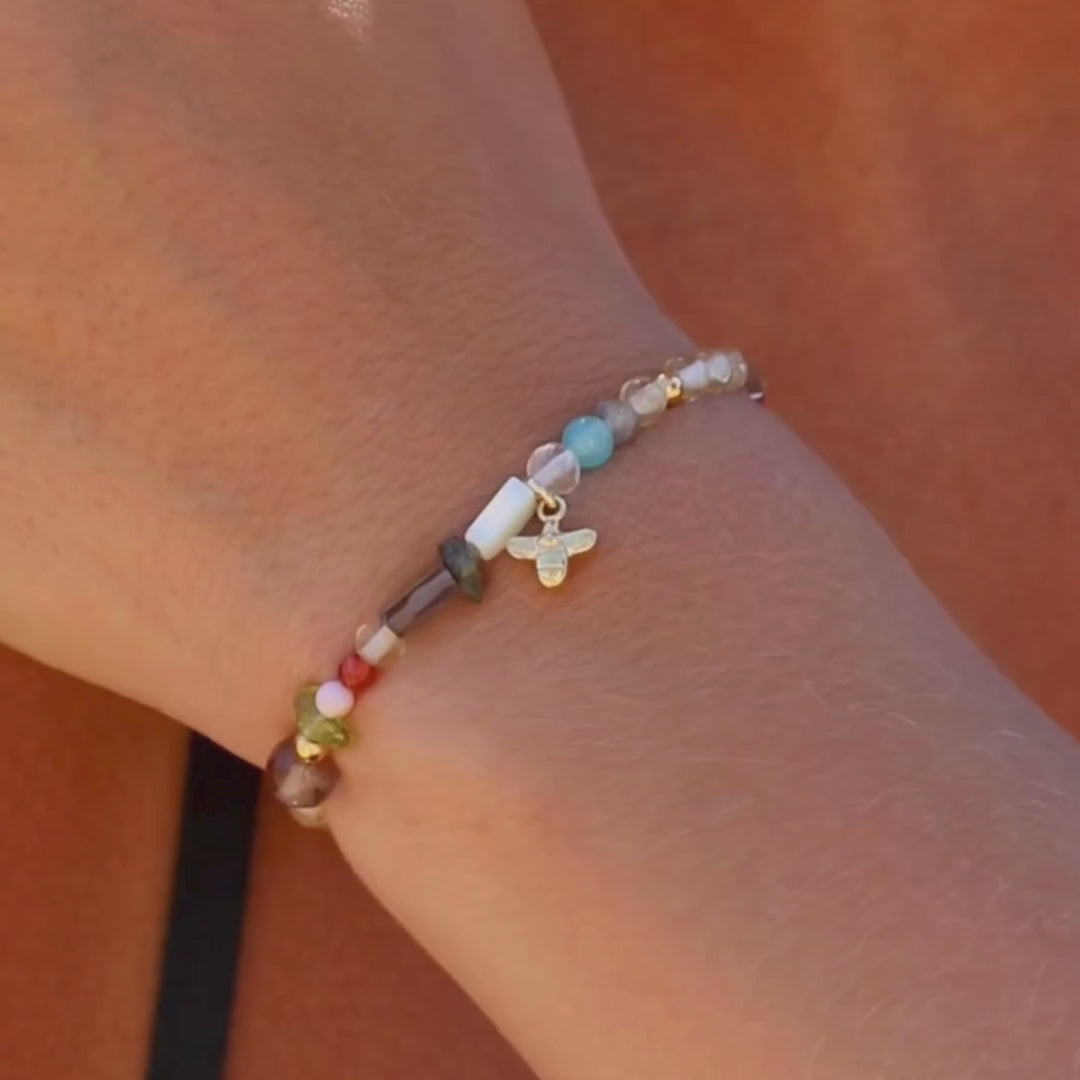 'Bee the change' đ Perle-armbĂ„nd