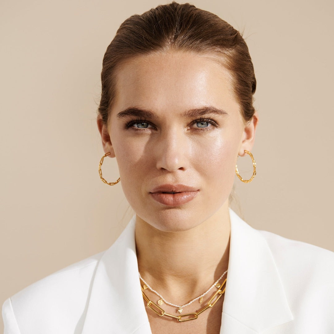 Mia Hoops